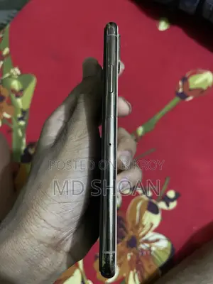 Apple iPhone XS (Used)