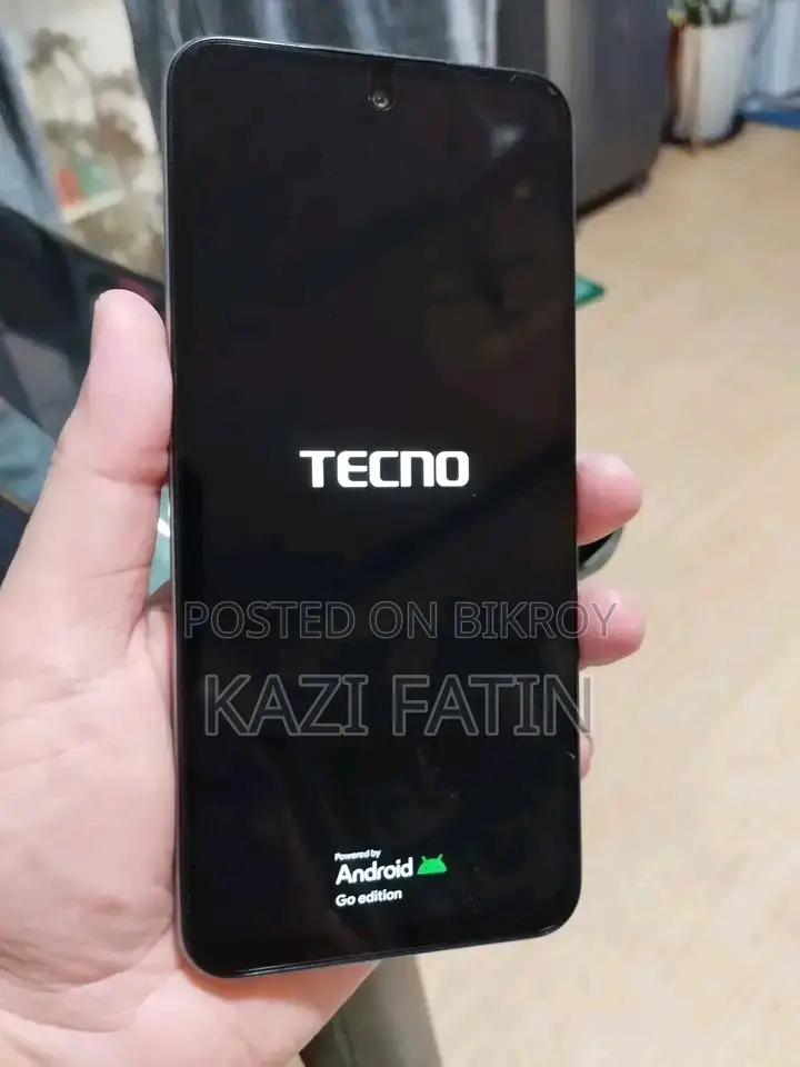 Tecno Spark 30c 4+4/128 (Used)