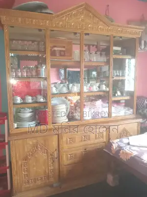 ওয়াল শোকেস