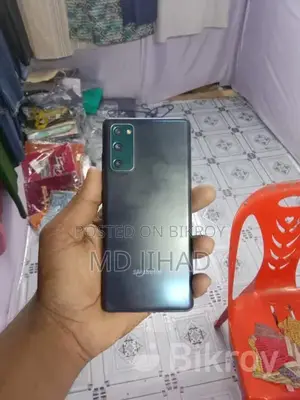 Samsung Galaxy S20 FE (Used)