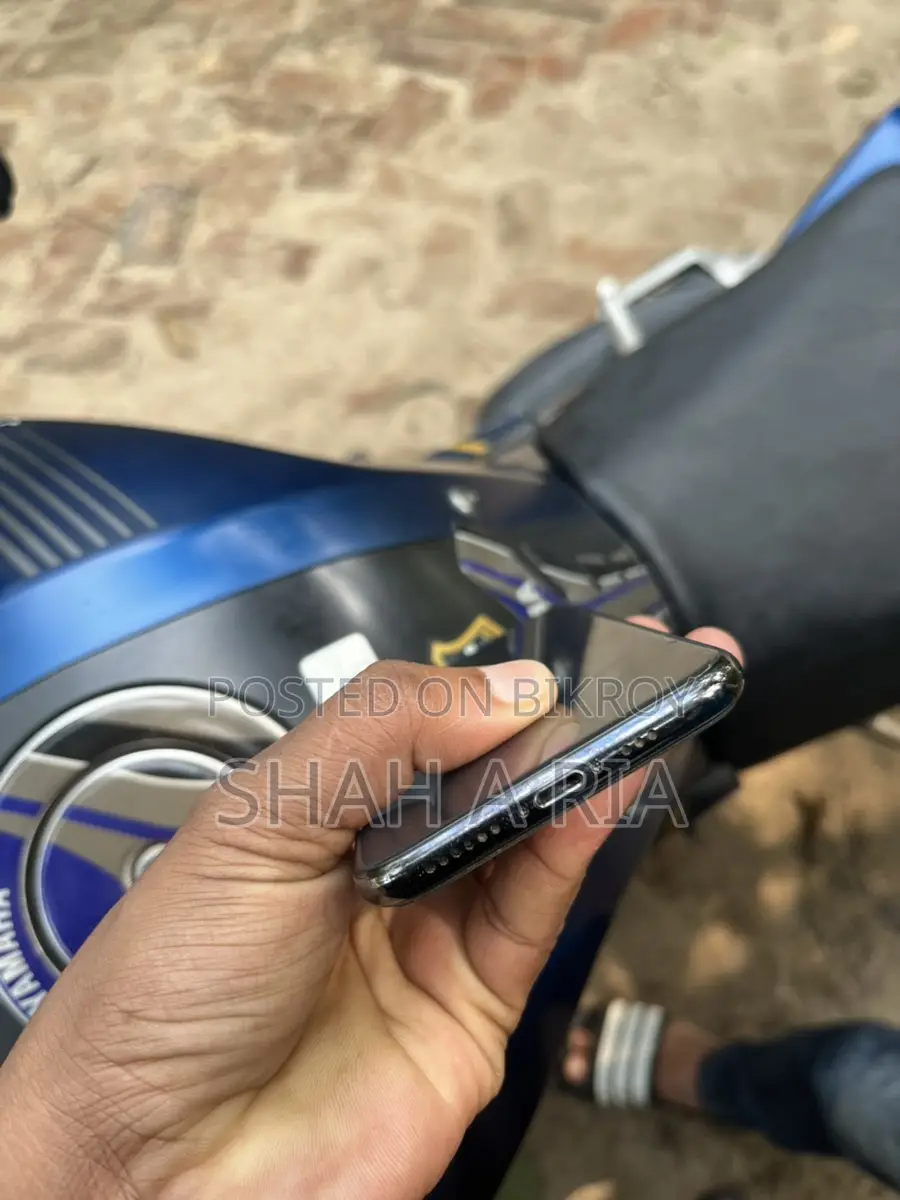 Apple iPhone XS 256 (Used)