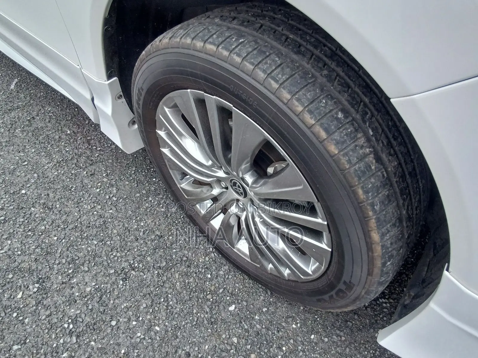 Toyota Harrier Hybrid 2023