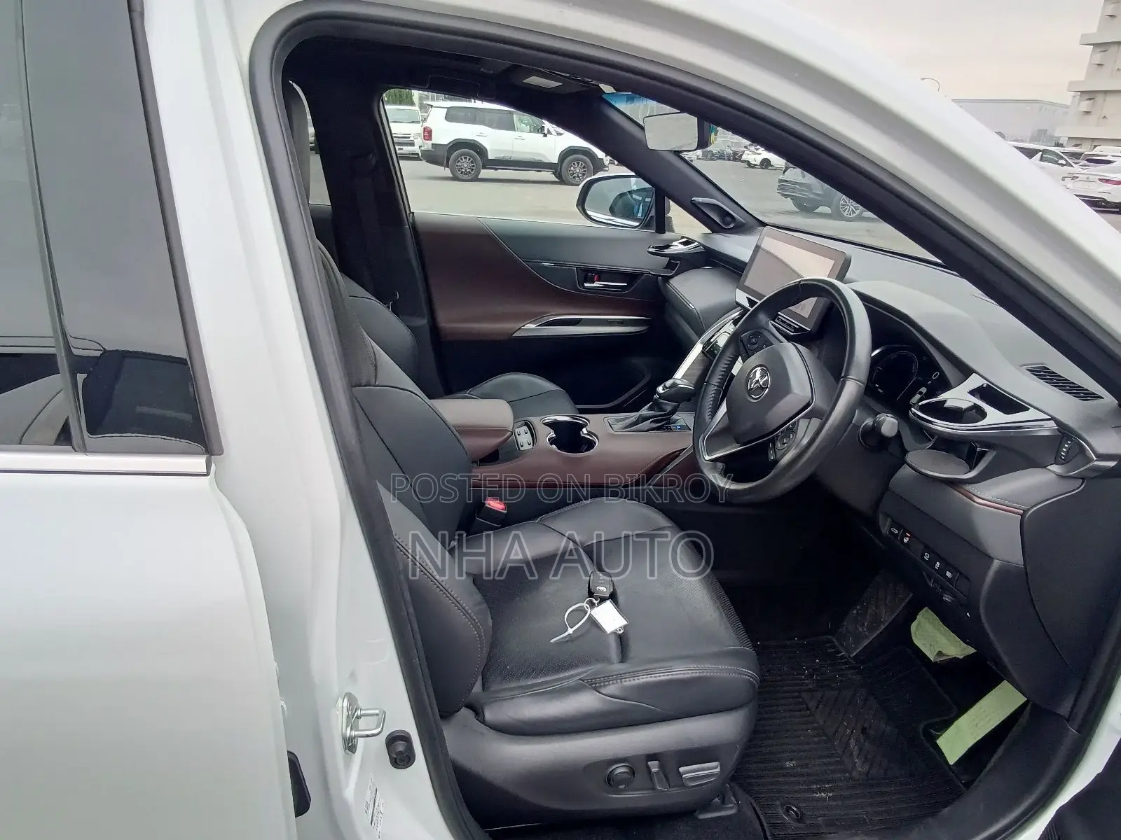Toyota Harrier Hybrid 2023