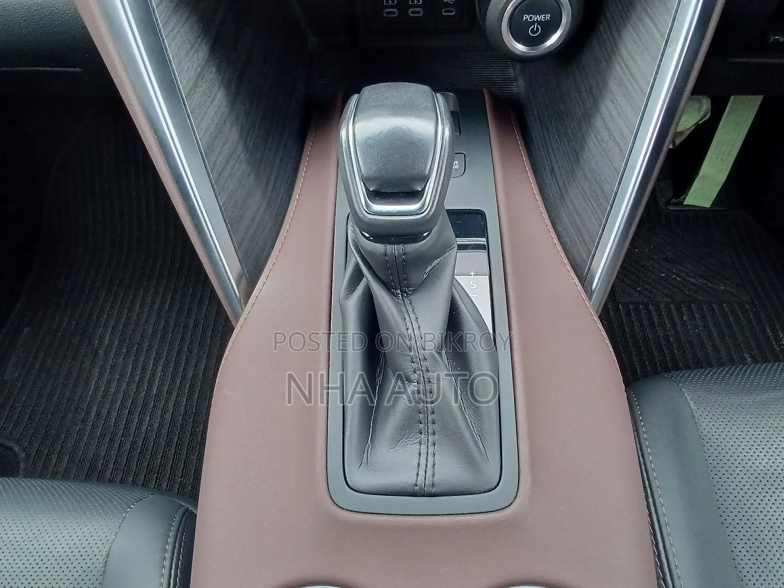 Toyota Harrier Hybrid 2023