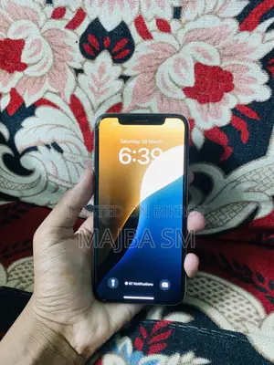 Apple iPhone XS (Used)