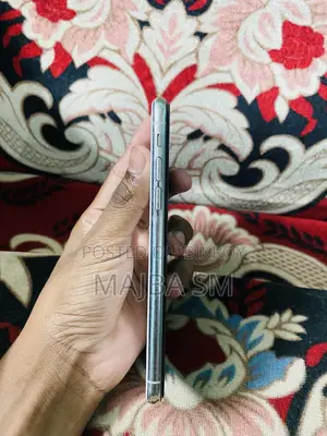 Apple iPhone XS (Used)