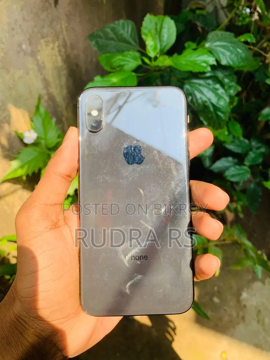 Apple iPhone X (Used)