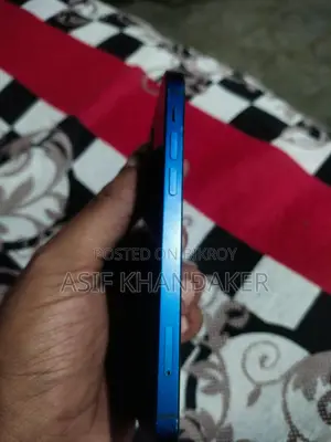 Apple iPhone 12 (Used)