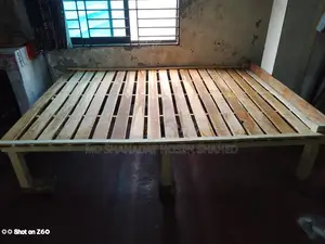 একটি চকি বিক্রি হবে।