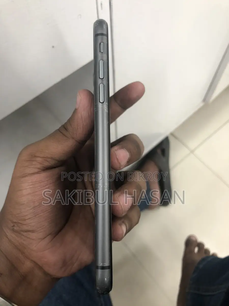 Apple iPhone 11 (Used)