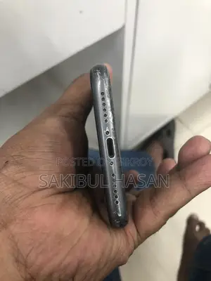 Apple iPhone 11 (Used)