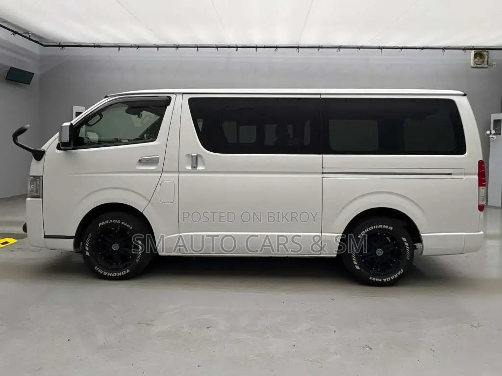 Toyota Hiace Super GL Dark Prime2 2021