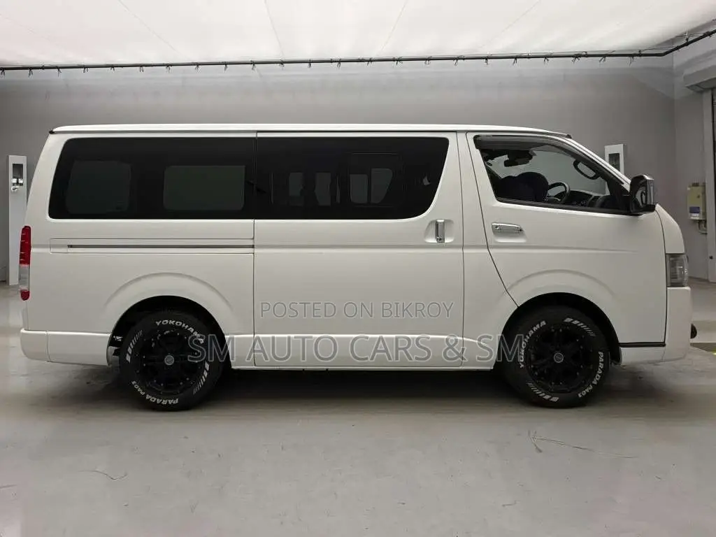 Toyota Hiace Super GL Dark Prime2 2021