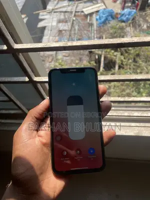 Apple iPhone XS (Used)