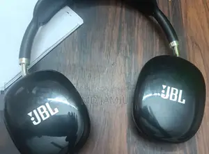 i12 JBL headphone