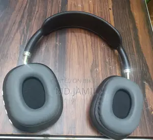 i12 JBL headphone