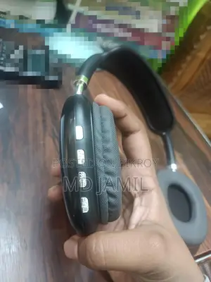 i12 JBL headphone
