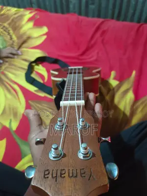 গিটার বিক্রয়ের জন্য