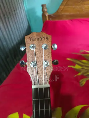 গিটার বিক্রয়ের জন্য