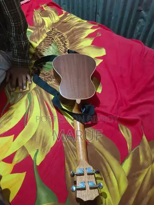 গিটার বিক্রয়ের জন্য
