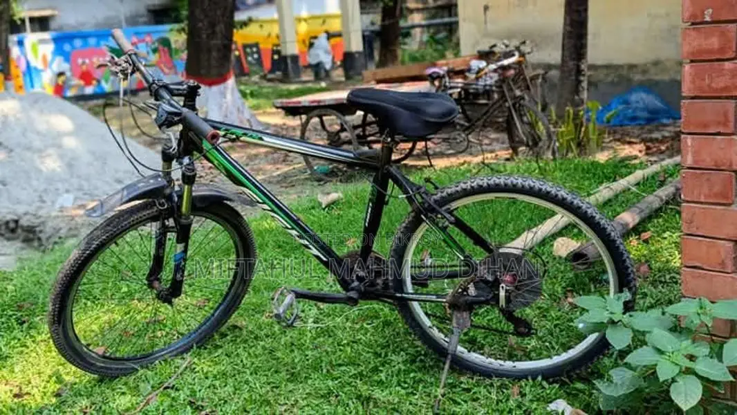 সাইকেলটি খুবই অল্প দামে বিক্রয় করা হবে