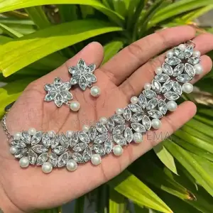 Stylish Jewelry Set