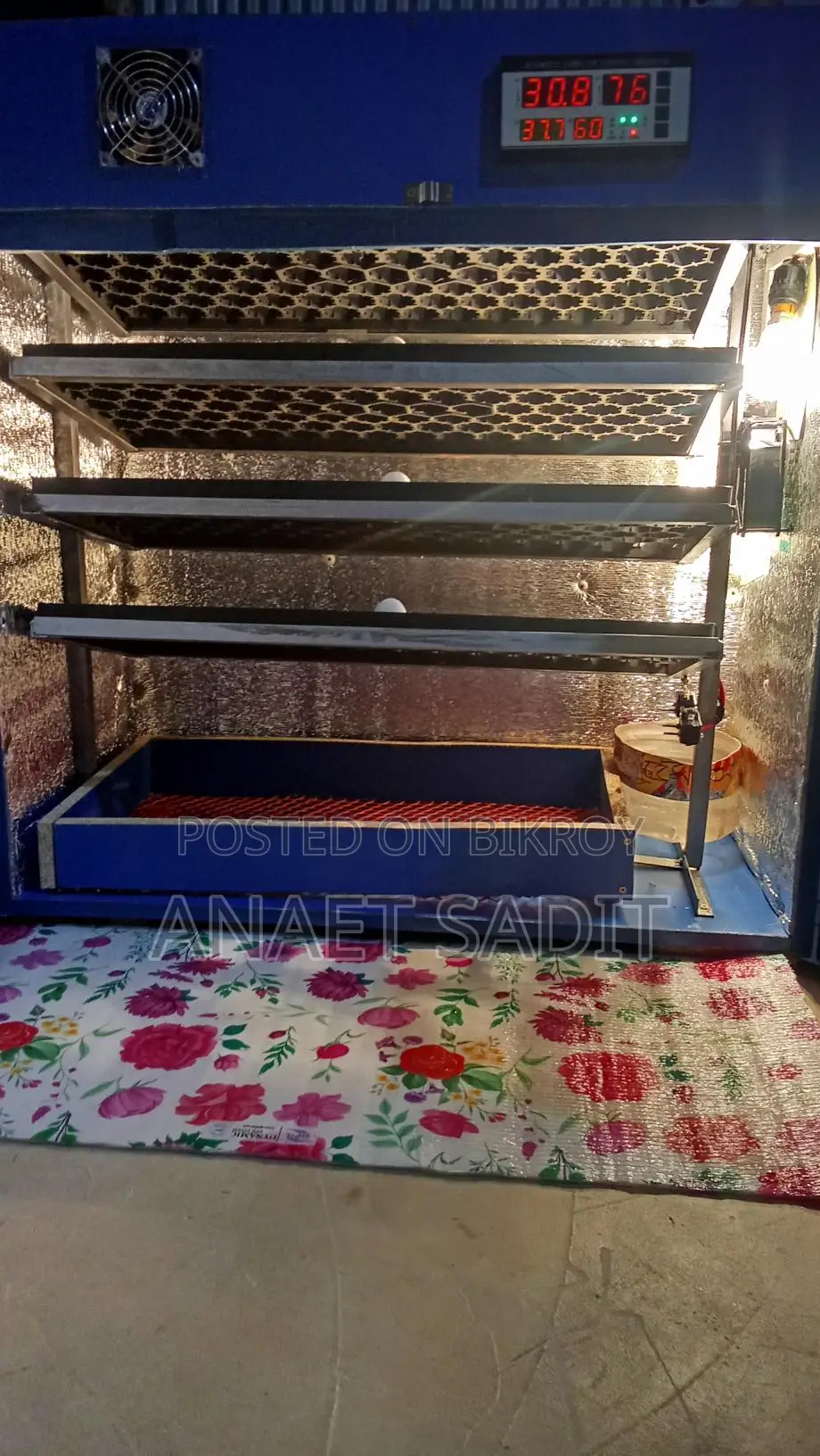 Egg Hatching Machine - Incubator