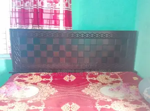 মাত্র তিন মাস ব্যবহৃত একটি খাট বিক্রি করব