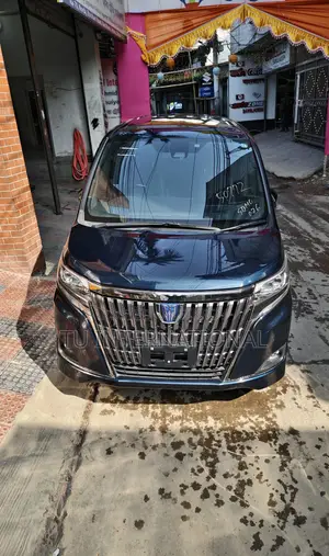Toyota Esquire 2020