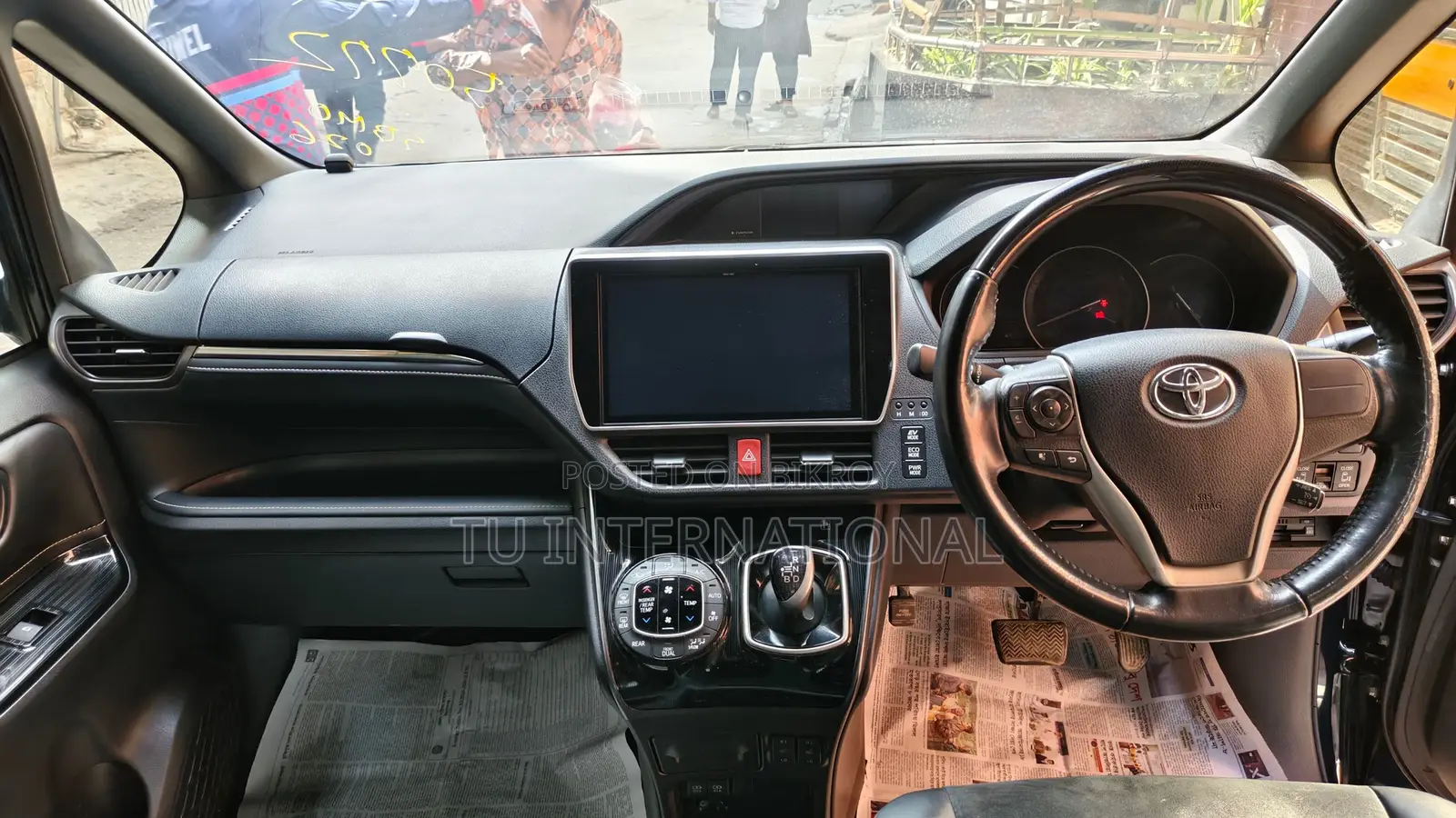 Toyota Esquire 2020
