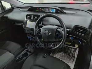 Toyota Prius S- SAFETY PLUS-2 2021