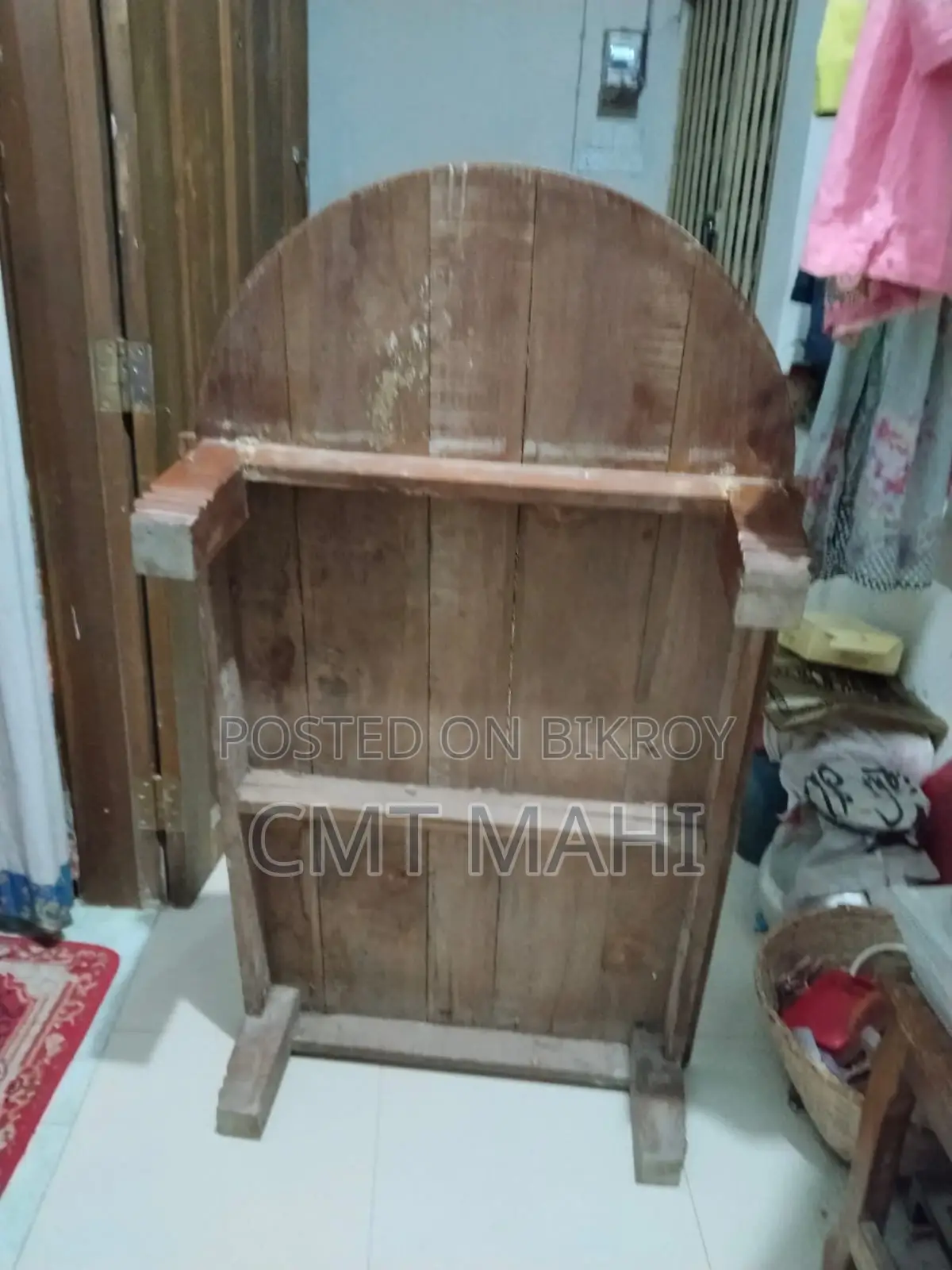 সেগুন কাঠের ড্রেসিং টেবিল ও জায়নামাজের চকি