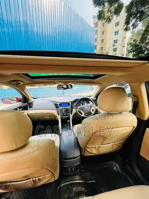 Hyundai Sonata 2012