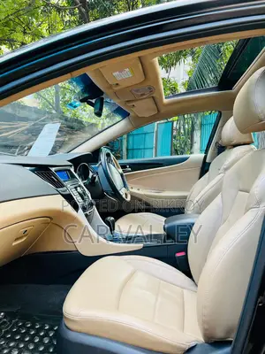 Hyundai Sonata 2012