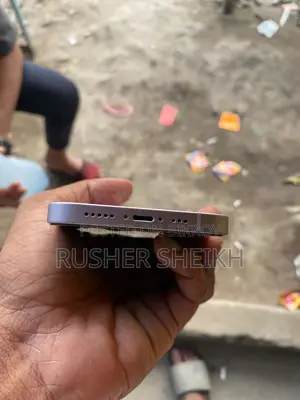 Apple iPhone 14 (Used)