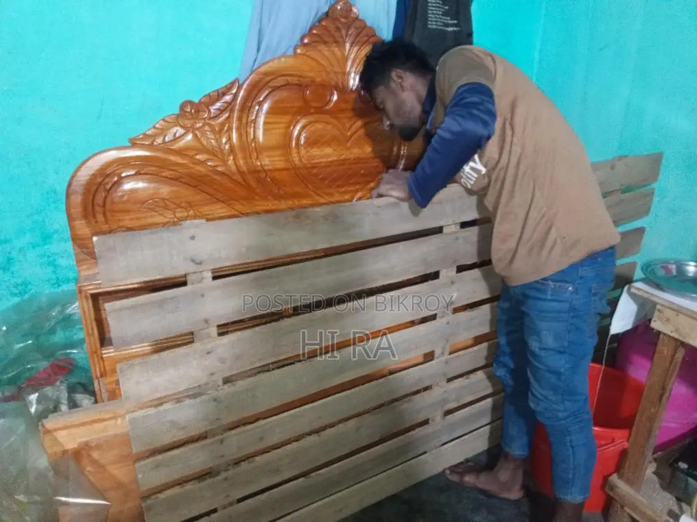 বক্স খাট বিক্রি (মজবুত কাঠের, প্রায় নতুন)
