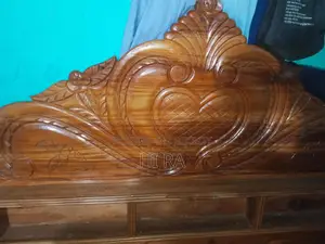 বক্স খাট বিক্রি (মজবুত কাঠের, প্রায় নতুন)