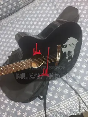 গিটার বিক্রি হবে
