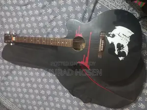 গিটার বিক্রি হবে