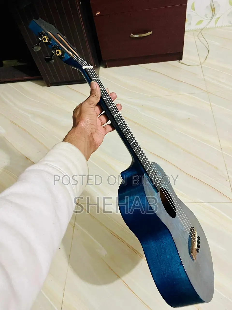 Guitar for sale