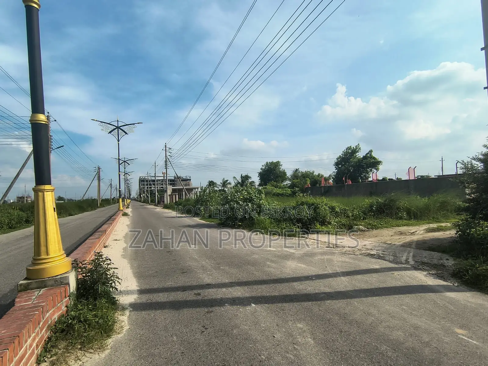 Front Road 60 Feet N Block Katha Plot for Sale