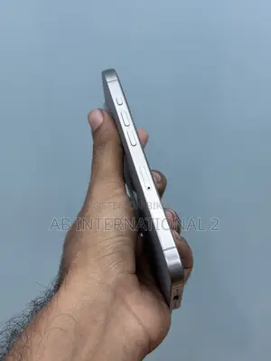 Apple iPhone 15 Pro (Used)