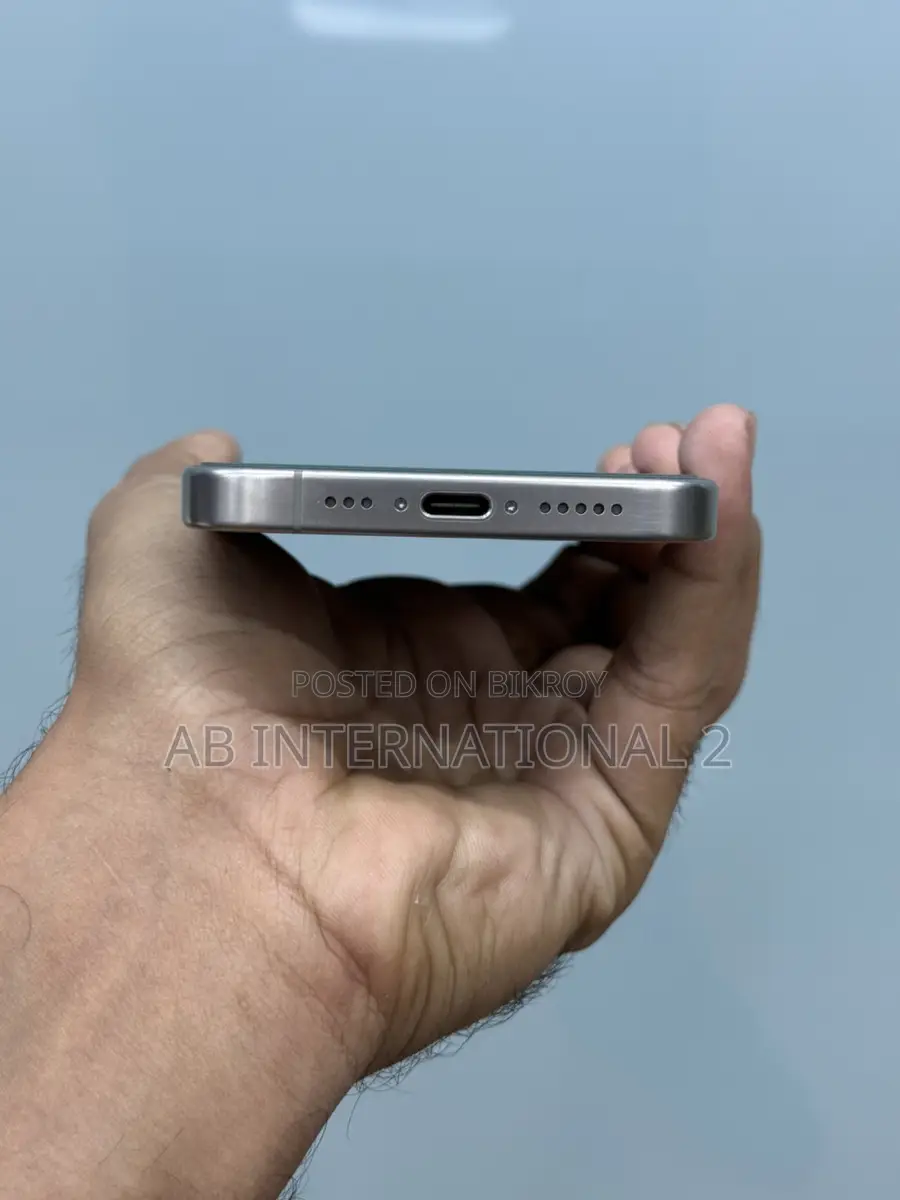 Apple iPhone 15 Pro (Used)