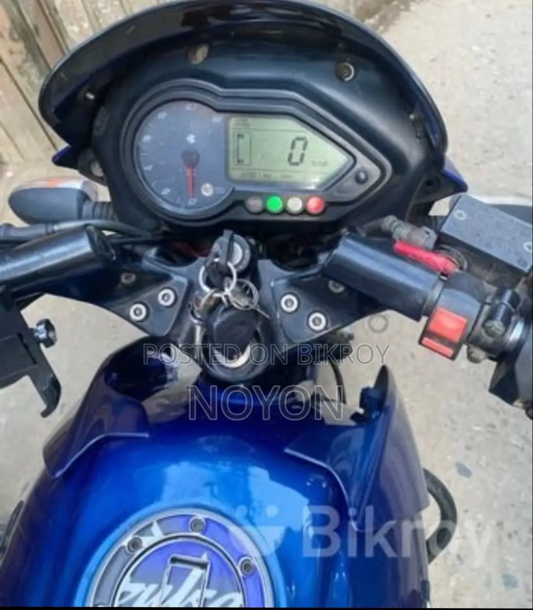 Bajaj Pulsar 150 . 2018