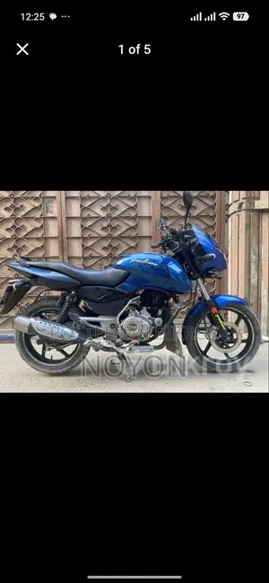 Bajaj Pulsar 150 . 2018