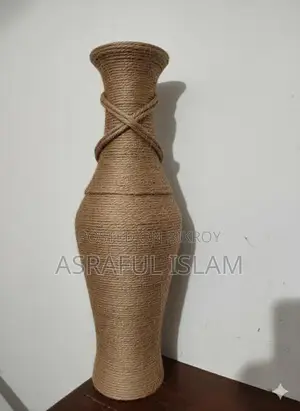ফুলদানি বিক্রি হবে