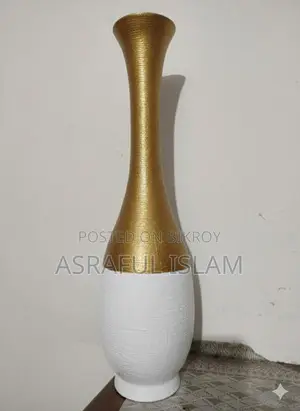 ফুলদানি বিক্রি হবে