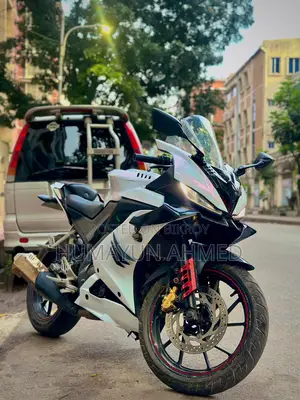 Yamaha R15 2018