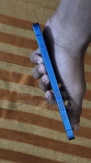 Apple iPhone 13 . (Used)