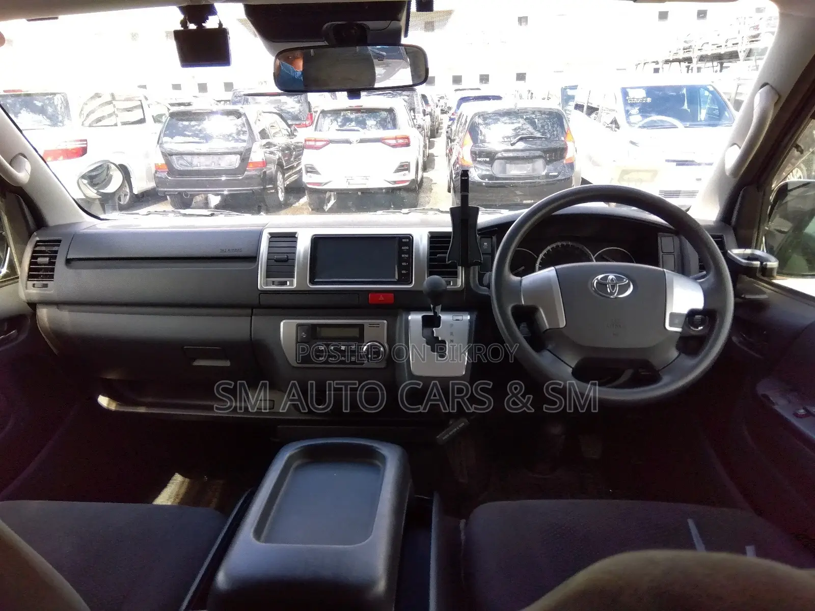 Toyota Hiace Super GL Black 2020